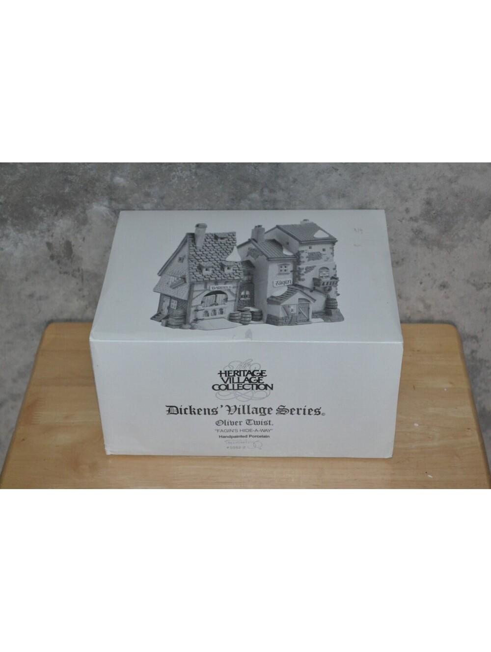 Vtg Dept 56 Heritage Dickens' Village Oliver Twist Fagin's Hide-A-Way #5552-2 - Picture 2 of 3